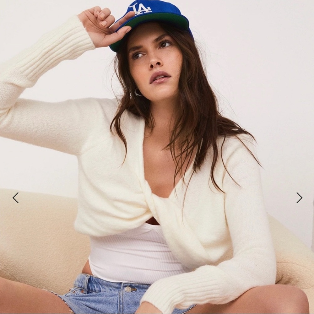 Mila Sweater for love and lemons